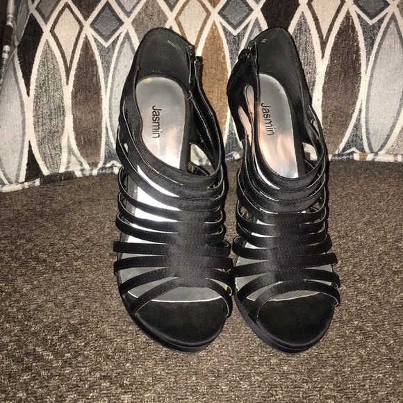 jasmin Shoes - Jasmine heels size 7